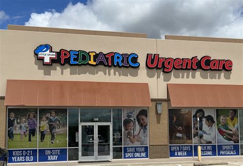 Pediatric walk in clinic near me - NextCare Urgent Care has three locations in Phoenix, each boasting high ratings and numerous positive reviews. The center at 3931 E Camelback Rd, Phoenix, AZ 85018, has a rating of 4.71 from 2938 reviews. Another branch, located at 4730 E Indian School Rd, Phoenix, AZ 85018, has a rating of 4.67 based on 3137 reviews.
